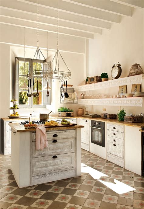 En estas fotos puedes ver estupendos diseños de cocinas rústicas con muebles y revestimientos de madera. 4. De campo y actual | Decoración de cocina, Cocinas ...
