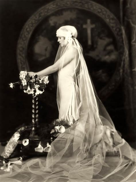 Ziegfeld Girl By Alfred Cheney Johnston Vintage Bride Vintage Veils