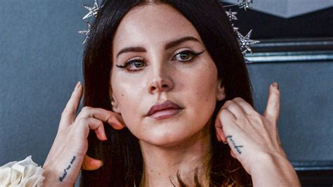 Lana Del Rey Is Reportedly Engaged To A Man She Met On A Dating App Around Five Months Ago