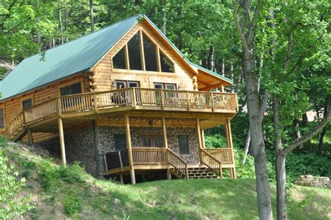 Discover the best places to go secluded camping in west virginia with glamping hub! log cabin slopes | West Virginia Resorts and Cabin Rentals ...