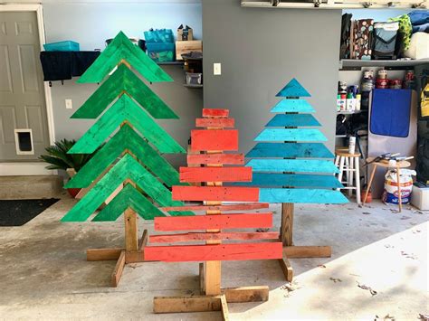 Christmas Trees From Pallet Wood Holiday Diy 9 Steps With Pictures
