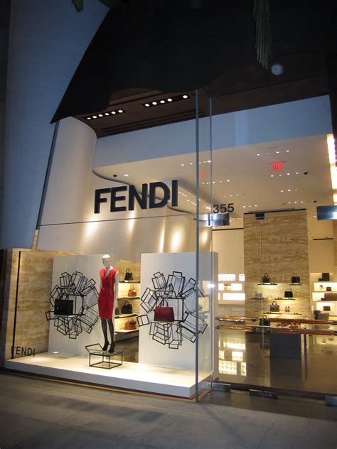 Fendi Boutique Windiws 2 Jours Theme Beverly Hills So Clean It