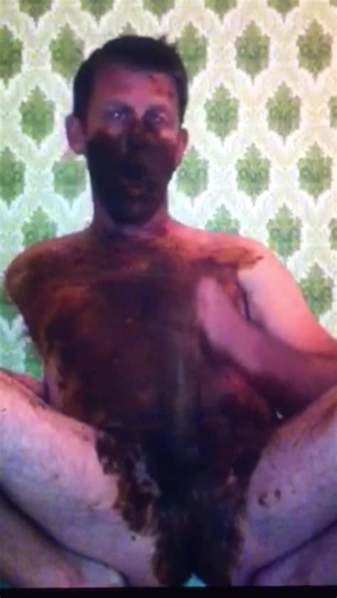 Hot Hung Muscle Jock Eating His Own Shit Gay Scat Porn
