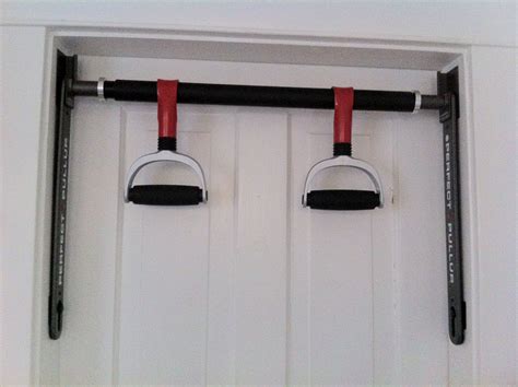 Perfect Pullup Bar And Pull Up Handles Fits To Any Door Frame With 4