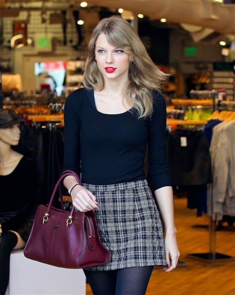 Taylor Swift Shopping At American Apparel In Hollywood Hawtcelebs