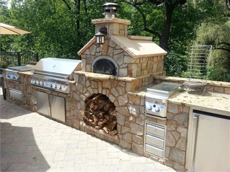 Awesome Yard And Outdoor Kitchen Design Ideas 33 Outdoor Kitchen