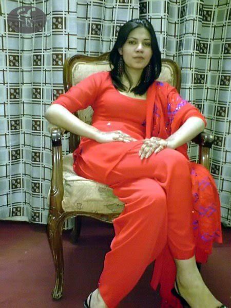 Desi And Sexy Indian And Pakistani Girls In Shalwar Kameez