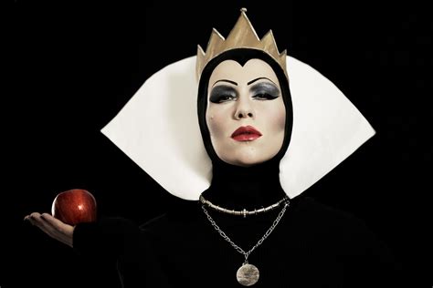 The Evil Queen Snow White Cosplay Evil Stepmother Halloween Looks