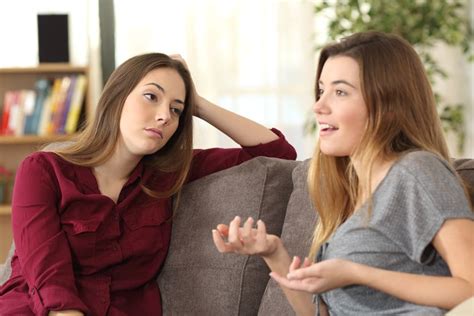 People Are Sharing Non Obvious Friendship Red Flags To