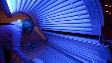 Ontario Will Ban Teens From Tanning Beds Toronto CBC News