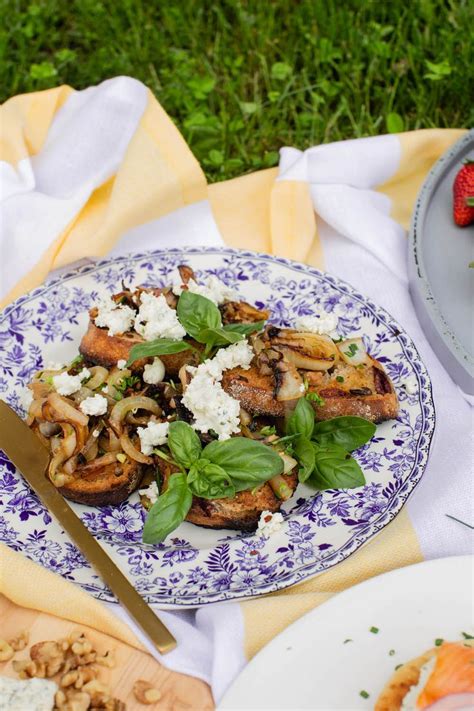 The Ultimate Summer Chic Picnic And A Few Simple Recipes For An
