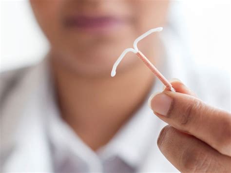 Hormonal and copper iuds work in different ways. وسیله داخل رحمی ( IUD ) برای جلوگیری از بارداری - نسخه
