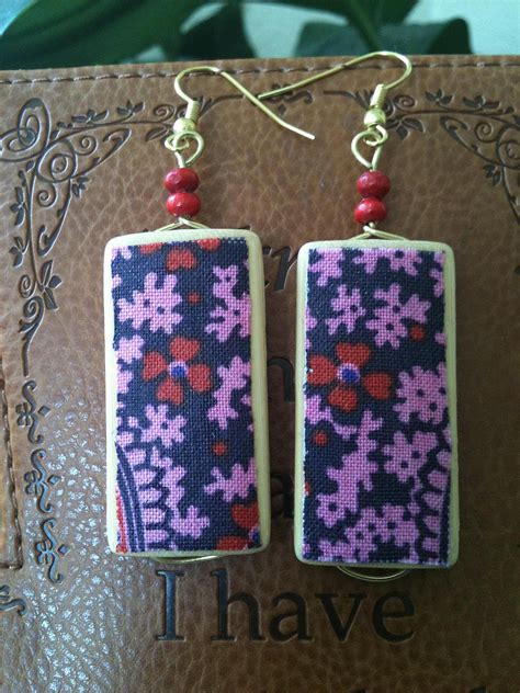 It's not uncommon to see delivery men. How to Make Fabric Jewelry Using Your Scraps