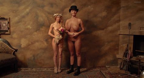 Naked European Unknowns In Fotograf