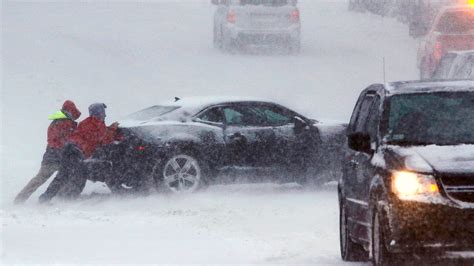 Heavy Snow In Northern Arizona Results In Traffic Blockage The