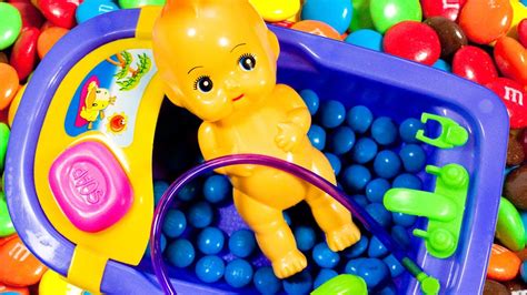 Baby Doll Bath Time Play Learn Colors With Mandm Candy Teach Colours