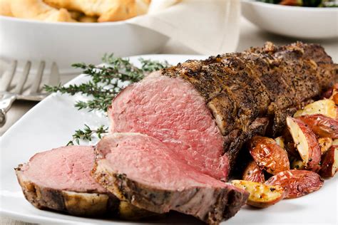 It is so tender and easy to cook perfectly every time using a sous. Beef Tenderloin with Cranberry Sauce | Certified Hereford Beef