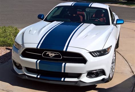 Oxford White 2016 Ford Mustang Gt Fastback Photo