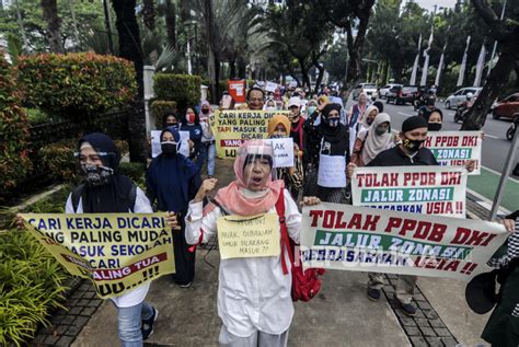 Jadi memang sangat baik apabila kemampuan ini bisa dimasukkan ke dalam kurikulum sekolah. DKI Bersikeras Soal Usia, Protes Soal Juknis PPDB Buntu ...
