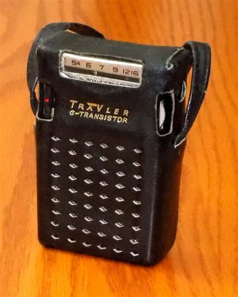 Vintage Trav Ler Transistor Radio In Leather Case Model Tr 610 Am Band