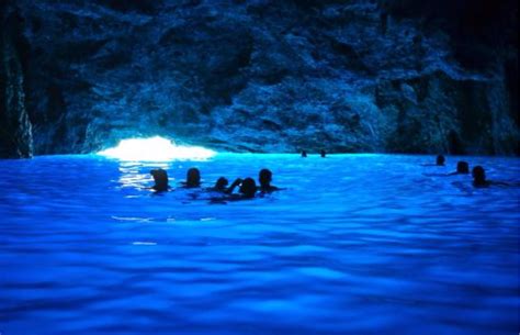 The True Blue Grotto Off Capri Island Ive Been Inside You Must Duck