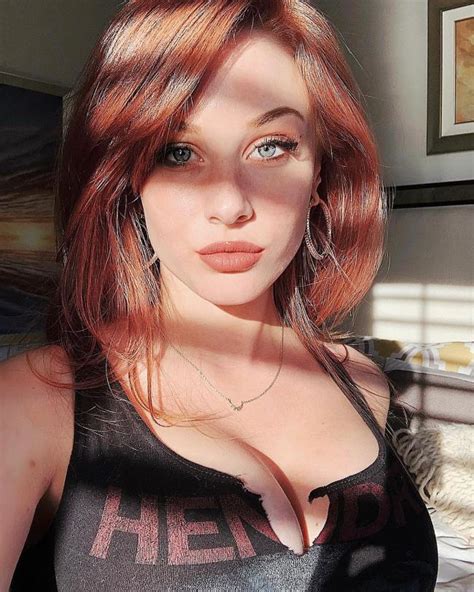 Hot Redhead Sarah Barnorama