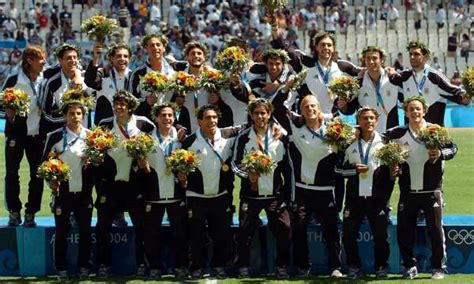 De chico veía los juegos, vi a la selección salir campeón (en atenas 2004). Juegos olimpicos Atenas 2004 . Seleccion Argentina ...