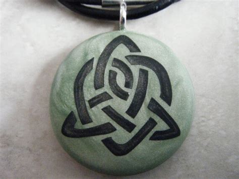 Celtic Symbol For Sisterhood Hand Carved On A By Riinnovations
