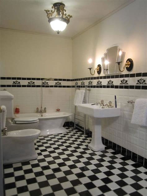 Shop lone star art for all the best bath wall art, bathroom wall decor. Art Deco Bathroom | Dollhouse Miniatures | Pinterest