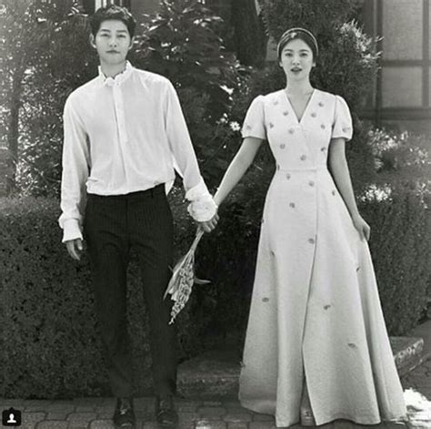 Congrats to song joong ki and song hye kyo in living a happy life together! Song Joong-ki and Song Hye-kyo's 100th Wedding Day ...