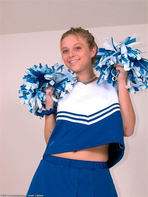 Cameron The Blonde Cheerleader Shows Off Her Goods Porn Pictures Xxx