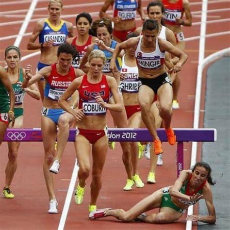 30 Epic Fails Featuring Female Athletes That Are Hilarious