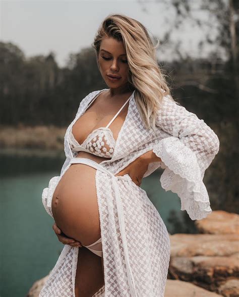 Beautiful Pregnant On Twitter Pregnant Pregnancy Beauty Maternity