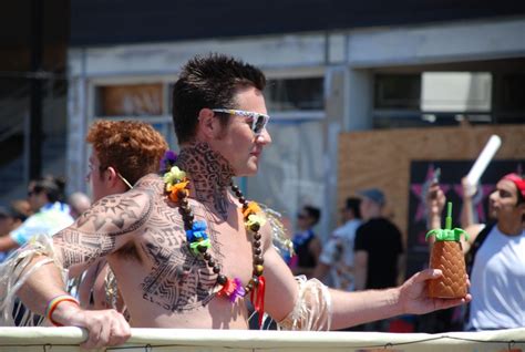 It's inviting and even the owners are great dudes too! Hire Skin Tight Body Art - Body Painter in San Diego ...