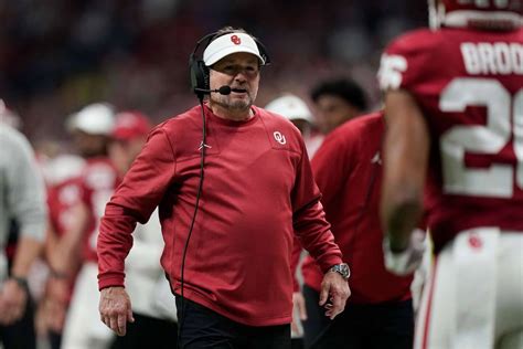 Bob Stoops Returns To Sideline Leads Oklahoma To Rout Of Oregon In