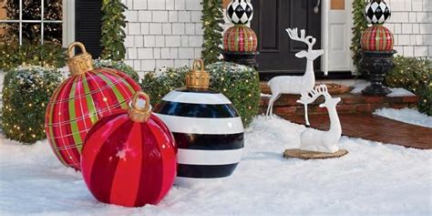 Were Obsessed With These Large Outdoor Christmas Ornaments For Our Yards