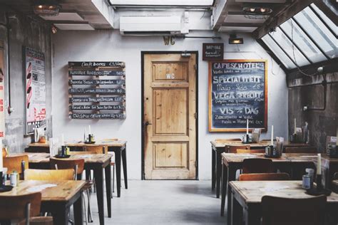 6 Ideas For Small Restaurant Designs To Put A Big Smile On Your