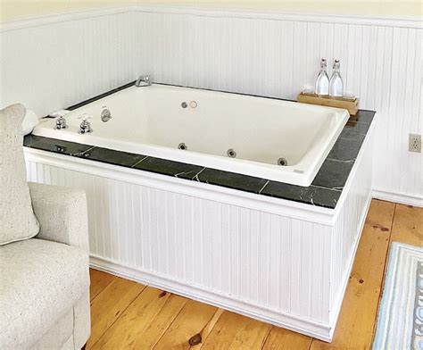 Maine Hot Tub Suites Spa Tubs In Portland Lewiston Bangor And More