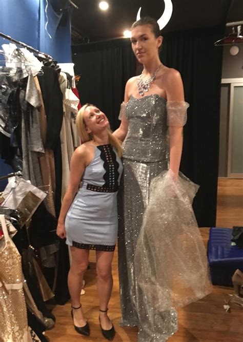 Kaptan Gösteri Ter Tall Woman Deviantart Zara Isterik Iskelet