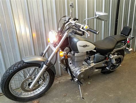 Which one is better for a beginner though? 2014 Suzuki Boulevard S40 | Seattle Used Bikes
