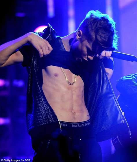 Justin Bieber S Leaked NUDE Photos Spike Spotify Australia Steams By