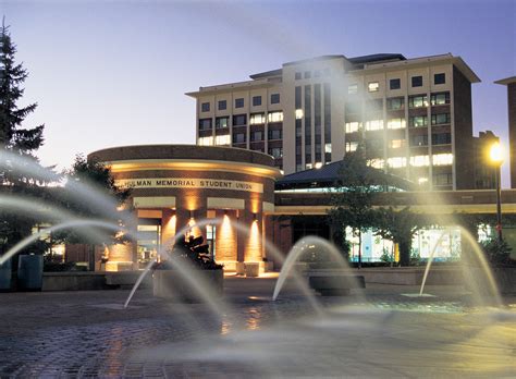 File:Indiana State University Dede Plaza.jpg - Wikimedia Commons