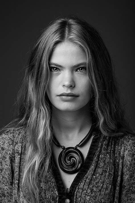 Classify beautiful Russian looking Romanian actress Flavia Hojda