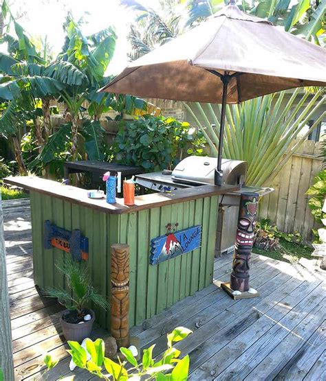 Tiki bars were popular across the country. Pallet Tiki Bar: Get Some Inspiration • 1001 Pallets