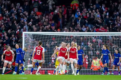 Arsenal Beat Chelsea In Front Of Record Barclays Womens Super League Crowd Shekicks