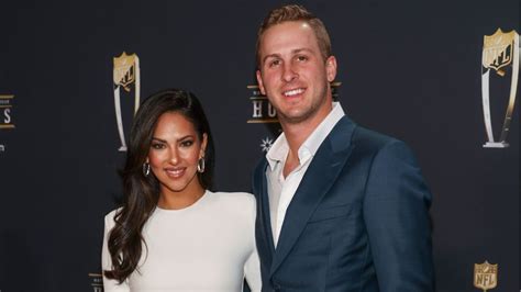 Christen Harper And Jared Goff Share Sweet Sidelines Moment Celebrate Historic Win For Lions Si