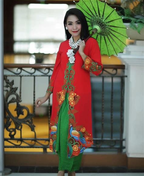 kebaya labuh asian fashion traditional attire fashion