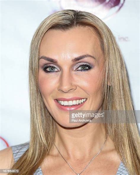 Tanya Tate Photos Et Images De Collection Getty Images