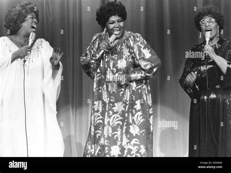 ALL-STAR SALUTE TO PEARL BAILEY, Sarah Vaughan, Pearl Bailey, Ella