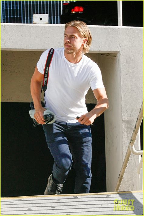 Julianne Hough & Brother Derek Host CorePower Yoga Class ...